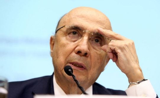 Governo eleva alíquota previdenciária e adia reajuste salarial dos servidores